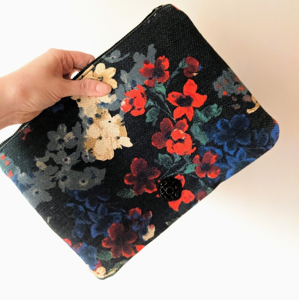 Anthropologie Purse NWT Case in Floral Large